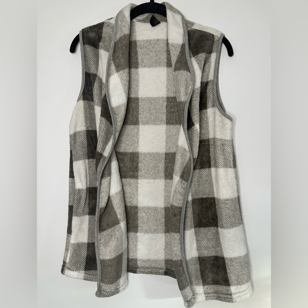 SHEIN Buffalo Check Longline Vest – Medium